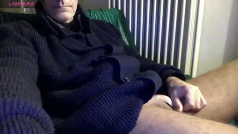 Bi sexy guy lovense hush is on private is open or password show tip if you like. online show from 01.27.25