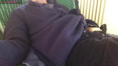 Bi sexy guy lovense hush is on private is open or password show tip if you like. online show from 03.08.25