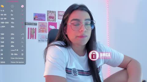 Snapshot of mypretty_isabella chatting on 05.29.26 Bella online show from 05.29.26