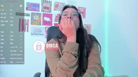 Snapshot of mypretty_isabella chatting on 06.17.26 Bella online show from 06.17.26