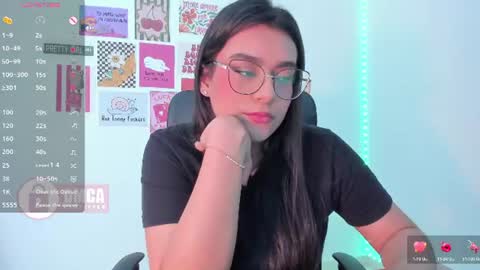 Snapshot of mypretty_isabella chatting on 06.23.26 Bella online show from 06.23.26