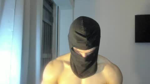 Snapshot of mysterious_muscles chatting on 04.30.26 mysterious_muscles online show from 04.30.26