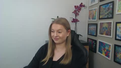 Snapshot of mysteryericax chatting on 04.20.26 Erica online show from 04.20.26