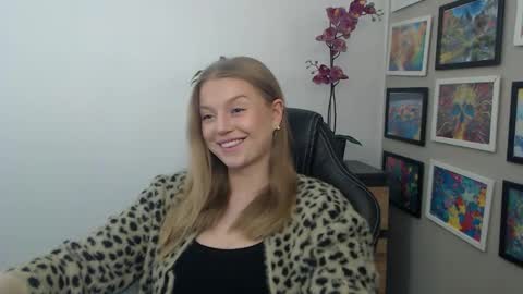 Snapshot of mysteryericax chatting on 04.26.26 Erica online show from 04.26.26