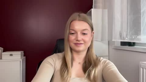 Snapshot of mysteryericax chatting on 05.12.26 Erica online show from 05.12.26