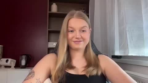 Snapshot of mysteryericax chatting on 05.21.26 Erica online show from 05.21.26