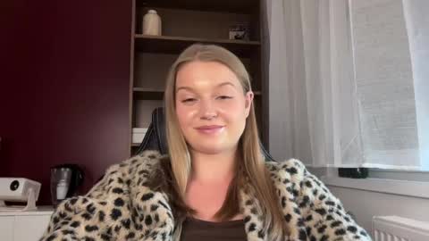 Snapshot of mysteryericax chatting on 05.28.26 Erica online show from 05.28.26