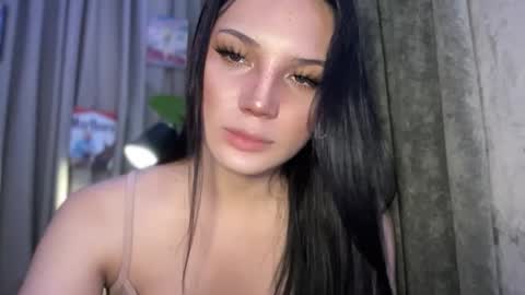 UR GIRL NEXTDOOR online show from 04.07.26