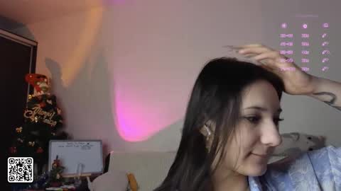 Mia online show from 12.21.25