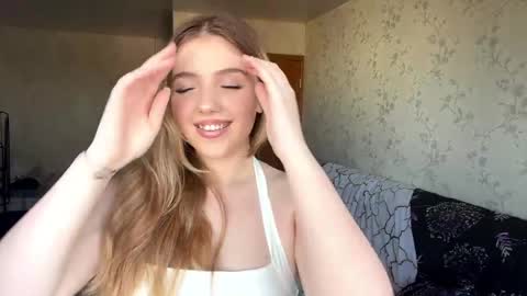 Anna online show from 04.16.26