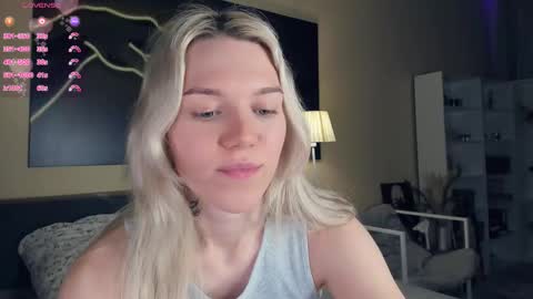 Snapshot of myviolet_rush chatting on 12.13.25 Olivia or just olive online show from 12.13.25