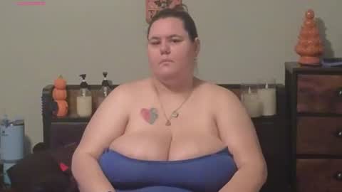Snapshot of mzjuicybootay2169 chatting on 10.14.25 Mzjuicybootay online show from 10.14.25