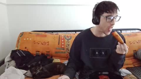 a Ordinary Boy online show from 02.22.26