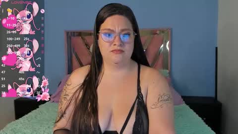 Snapshot of n_tiana chatting on 10.02.25 Tiana online show from 10.02.25