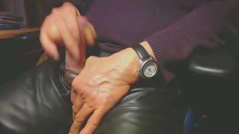 Snapshot of naaapa chatting on 02.25.25 naaapa online show from 02.25.25