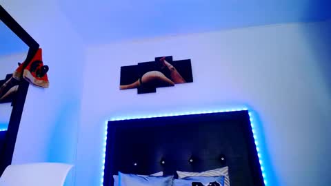 naahia__clark online show from 12.21.24