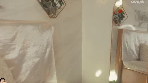 naamah_b online show from 11.21.25