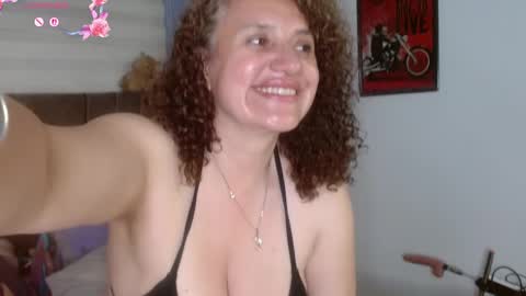 Snapshot of nadia_84 chatting on 05.22.26 nadia_84 online show from 05.22.26