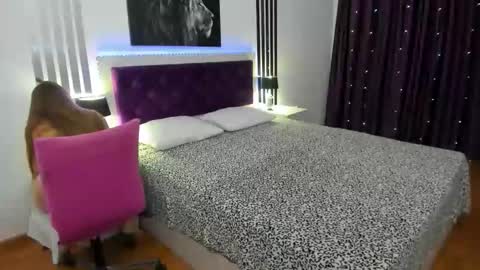 NadinGracefull online show from 02.16.26