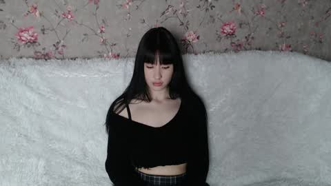 Naemi online show from 04.14.26