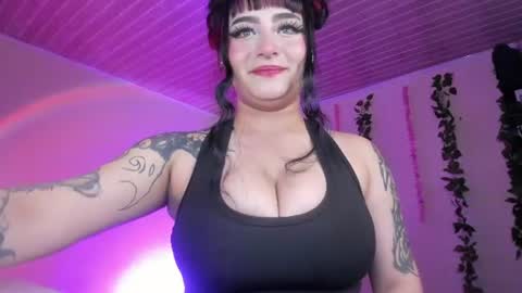 Snapshot of naeniademont chatting on 08.07.26 naeniademont online show from 08.07.26