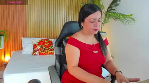 N A H I A online show from 12.03.25