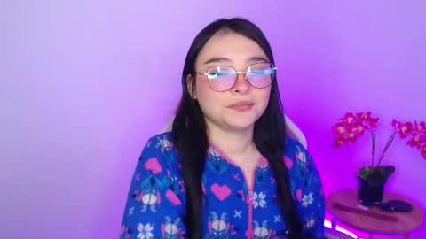 Snapshot of nahia__1 chatting on 06.20.26 Nahia online show from 06.20.26