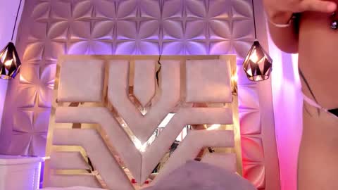 Snapshot of nahia_low chatting on 12.03.24  Valeria  online show from 12.03.24