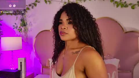 NahiaraReina  online show from 05.27.26