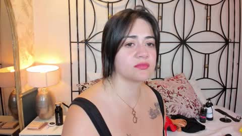 Nahomi  online show from 09.20.25