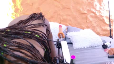 Snapshot of nahomi_williams_ chatting on 05.25.26 Nahomi online show from 05.25.26