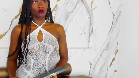 Snapshot of nahomi_williams_ chatting on 06.10.26 Nahomi online show from 06.10.26