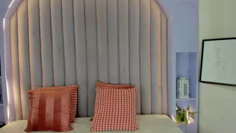 Snapshot of nahomicampbell_ chatting on 11.29.25 VICTORIA online show from 11.29.25