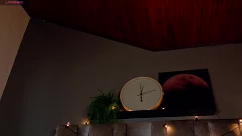 Snapshot of nahomicampbell_ chatting on 12.15.25 VICTORIA online show from 12.15.25