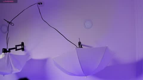 Nahomi online show from 02.25.25