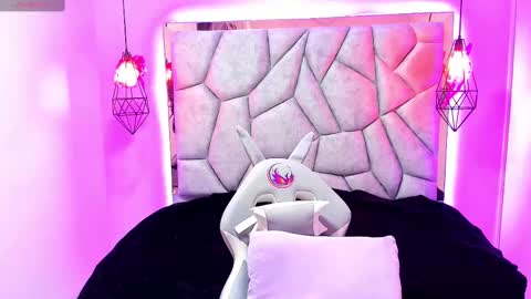    online show from 03.02.25