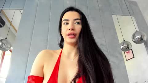 Naila online show from 02.23.25