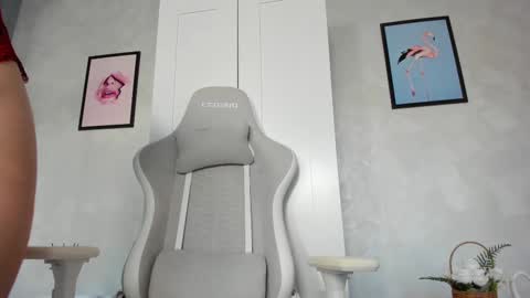 Naila online show from 03.08.25