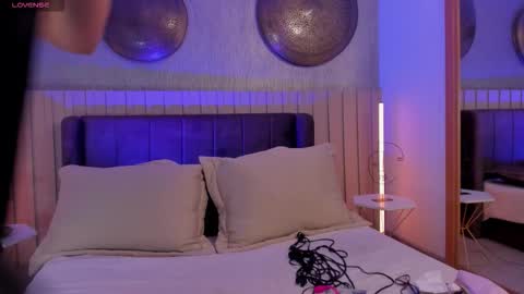 Naisha Ford online show from 01.09.26