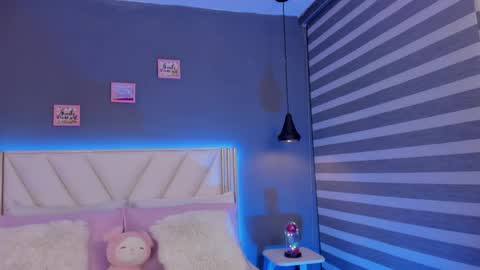 Naisha Ford online show from 04.21.26