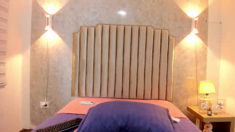 Naisha Rousell online show from 10.11.25