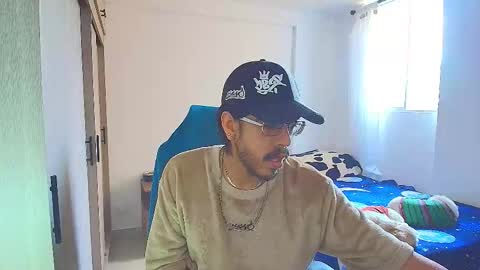 Snapshot of naitsihrc chatting on 12.14.25 Nait online show from 12.14.25