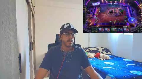 Snapshot of naitsihrc chatting on 12.15.25 Nait online show from 12.15.25