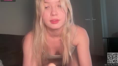 Snapshot of naive_love chatting on 04.24.26 Mia guest- Eva from DOUBLECUTIES online show from 04.24.26