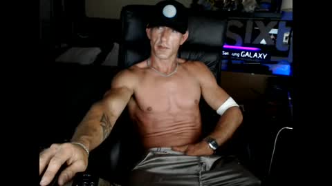 nakedoutsdeurwndw online show from 04.19.26