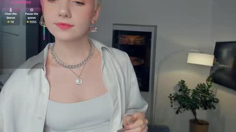 Kate online show from 10.26.25