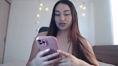 Snapshot of nala_foster chatting on 05.02.26 Nala online show from 05.02.26