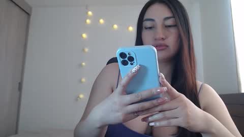Snapshot of nala_foster chatting on 05.12.26 Nala online show from 05.12.26