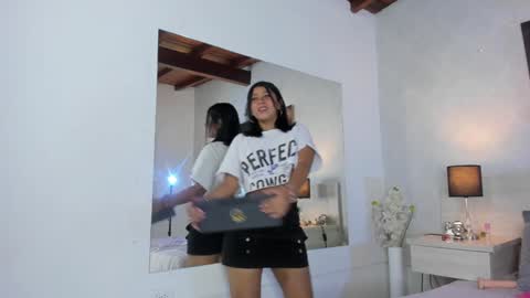 nalamittens online show from 02.01.25