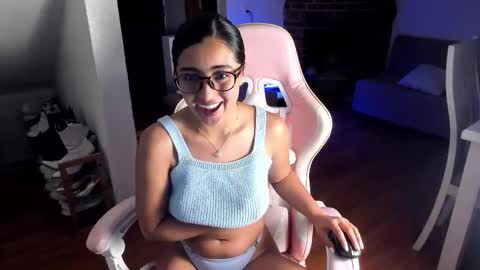 Snapshot of nalarosee_12 chatting on 09.14.25 Nala online show from 09.14.25